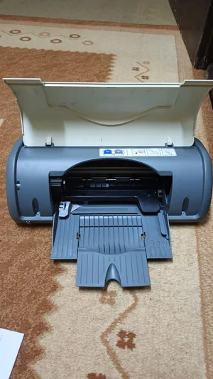 طابعه من نوع hp مستعمل (بدون حبر ) فقط 20