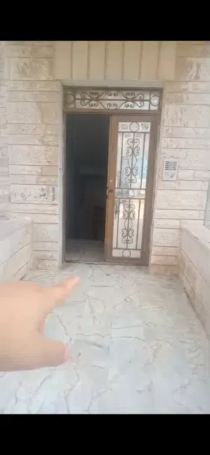 شقه سكنيه للبيع بسعر مميز دفعه  واقساط 200 شهري
