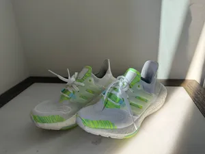 Adidas Ultraboost 22, Size 36