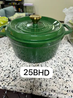 ENAMEL CAST IRON POT AND AIR FRYER