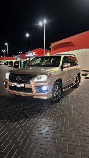 للبيع لكسز lx570 بحالة الوكالة