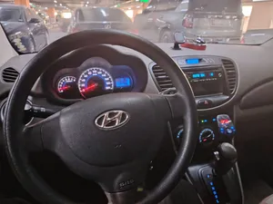 Hyundai i10 2013 model full neat and clean 1.2 economy car excellent condition for sale
