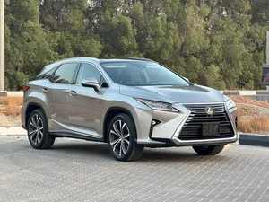 MODEL 2018 GCC CAR PERFECT CONDITION INSIDE AND OUTSIDE FULL OPTION