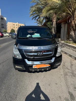 باص هيونداي H1 2015 ديزل اصلي مرخصة فحص كامل بحاله الوكاله
