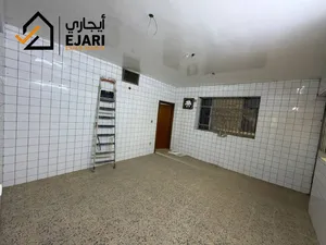 800 m2 More than 6 bedrooms Townhouse for Rent in Baghdad University