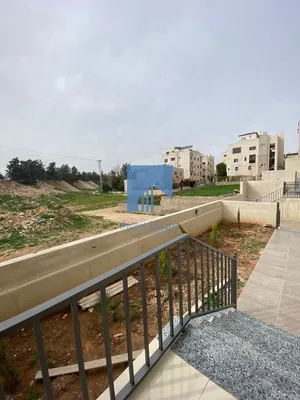 شقة أرضية فاخرة للبيع في دير غبار - حي السهل  - قرب مدارس القمة 133م مع حديقة وترس 64م لم تسكن