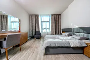 2BR Furnished Apartment - Alfardan Heights