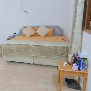 Super King Size Bed Mattress & Sides Tables