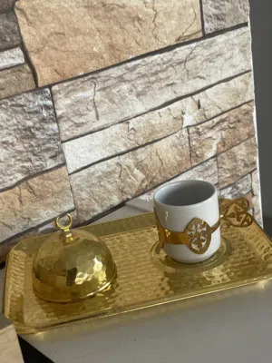 فنجان قهوه تركي او فرنسي مع قاعده للحلو