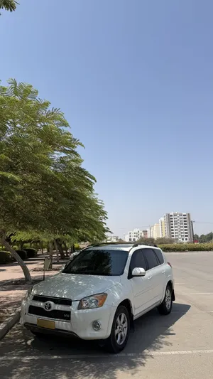 Used Toyota RAV 4 in Al Dakhiliya