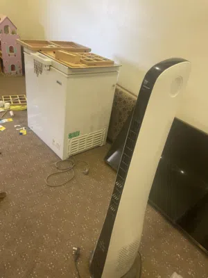 للبيع فليز وهوائيه متحركه وتلفزيون