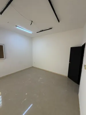 في الموالح الجنوبيه غرفه بحمام خارجي قريب من الخدمات ب 90 ريال شامل الفواتير