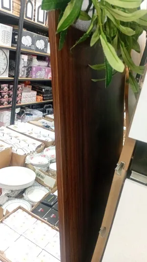 مرايا عصرية بإطار انيق