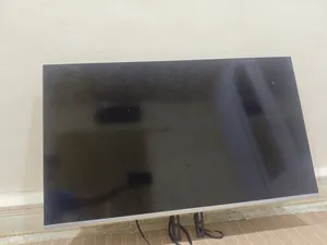تلفزيون حجم 43 شاشة مكسوره