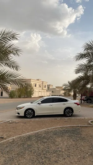 نيسان التيما 2016 SL