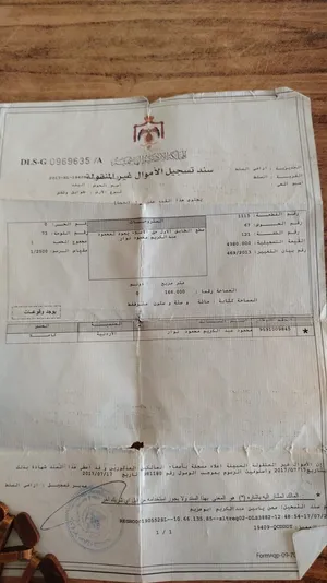 فرصة لا تعوّض للبيع او البدل على سياره في السلط – السلالم سطح 166م2 مع حق الاعتلاء ومدخل مستقل