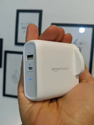 شحن سريع للتلفونات واللابتوب Type-C PD 63W