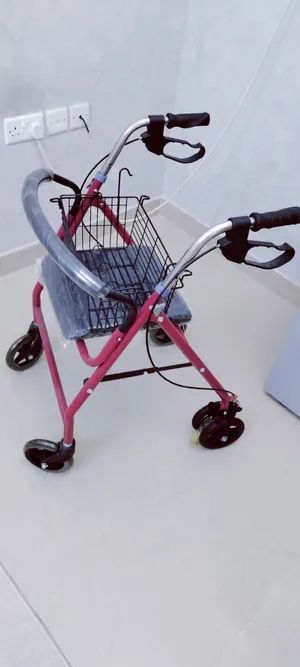 روليتور (Rollator) مشاية عملية وحديثى تساعد على الحركة بسهولة لكبار السن