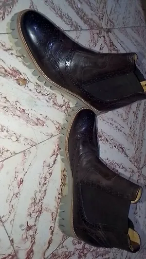 احذية رجالي واحد ستاتي مستعمل بحالة جيدة للبيع