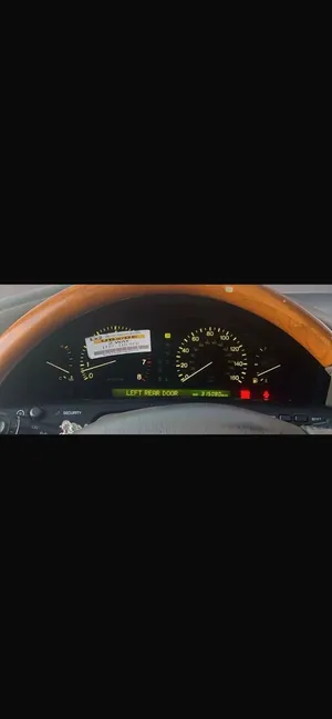 لكزس 400 ........