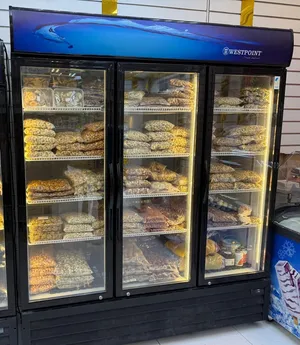 westpoint showcase refrigerator,no damage,like new