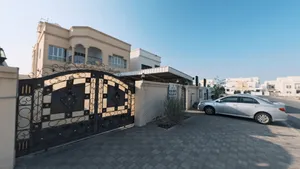 للإيجار فيلا في المعبيلة السابعه خلف نيستو وبجوار جامع تبارك