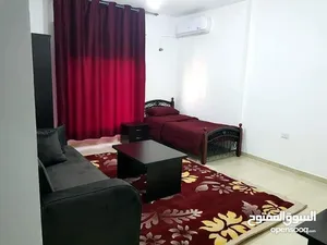 للطلاب فقط استديو  للايجار - الجامعة الاردنية البوابه الشمالية خلف مطعم باب اليمن السعيد