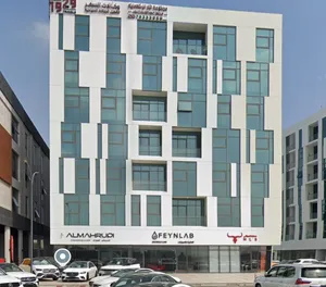 2BHK+1 in a prime location near Al Mouj غرفتين وصالة+غرفة عاملة بالقرب من الموج