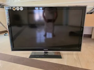 تلفزيون سامسونج بحالة ممتازه