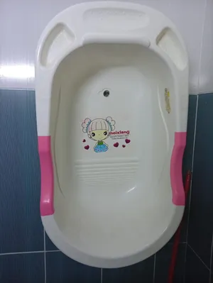 bathtub and bath chair new very good condition