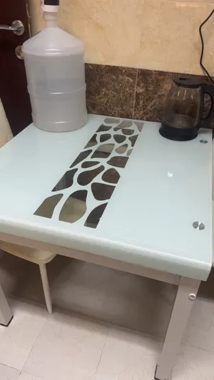 طاولة طعام للبيع