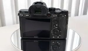 Sony Alpha A7 III (A7M3) Full Frame 24.2MP – شبه جديدة