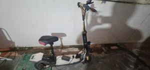 سكوتر كهربائي قابل للشحن