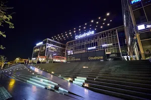 محل دوبلكس للايجار في mall cloud 9 التجمع