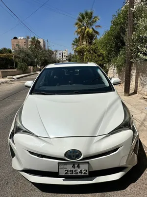 تويوتا بريوس 2018
