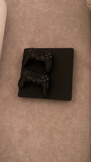 PS4 for sale in good conditions WITH : -Spider-man 1 and FIFA 19