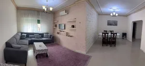 شقة كبيرة و السعر قابل للتفاوض