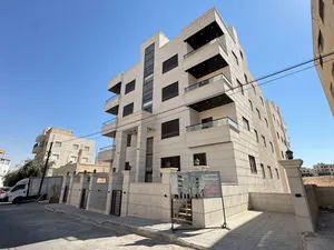 شقة  ,للبيع بتشطيبات مميزة باجمل مناطق طبربور مساحة 135م