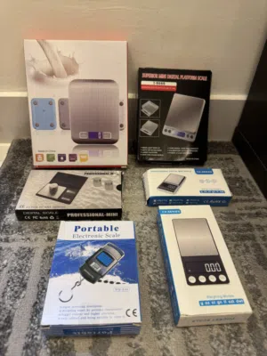 موازين إلكترونية رقمية متنوعة Digital Electronic Scales – Various Sizes