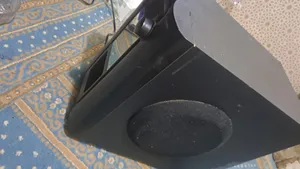 مضخم صوت مع السماعات والماكينه