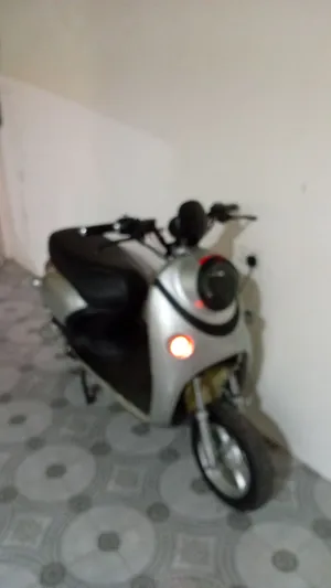 للبيع سكوتر البطاريه جديد