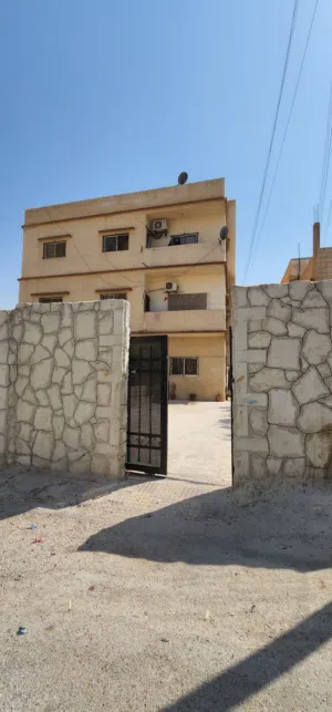 120 m2 2 Bedrooms Apartments for Rent in Zarqa Hay Ma'soom