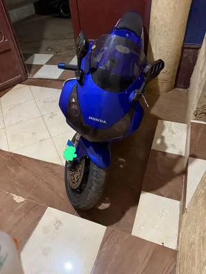 هوندا  954