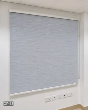 ستائر رول وزيبرا عازل للشمس والحرارة  Roller & Zebra Blinds – Protection from Sunlight and Heat