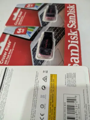 فلاش usb  64 قيقة 64 sandisk الاصلي