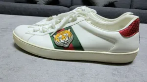 Used Original Gucci Ace Tiger Men’s Sneakers limited edition – Size 9
