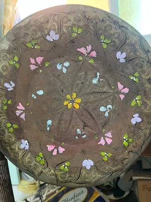 تعاليق حائط انتيك عدد 2 نحاس احمر وحده مرسمه يدوي والقطعه الثانيه نحاس مطليه فضه نقش يدوي قرهم 33سم