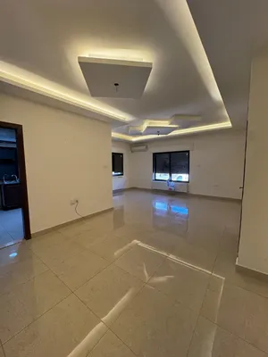 شقة * مميزة * ديلوكس * موقع مميز * قرب الخدمات * خلدا