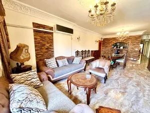 شقه مميزه فى ارقي مناطق اسكندريه  في كامب شيزا 165 متر 3 غرف نوم -تشطيب الترا سوبر لوكس  الدور10
