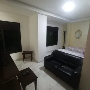 شقة مفروشه للإيجار في مرج الحمام للطلاب والطالبات غرفه وصاله ومطبخ وحمام او غرفه وحمام ومطبخ للايجار